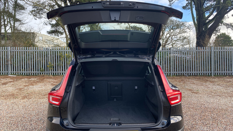 Volvo Xc40 1.5 T5 Recharge PHEV Inscription Pro 5dr Auto Estate